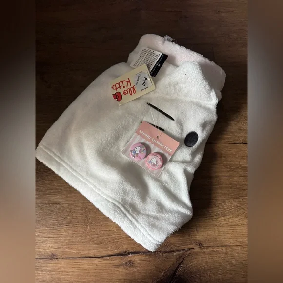 HELLO KITTY-Imported (NWT) Women's White & Pink Plush Shorts - Picture 12 of 12